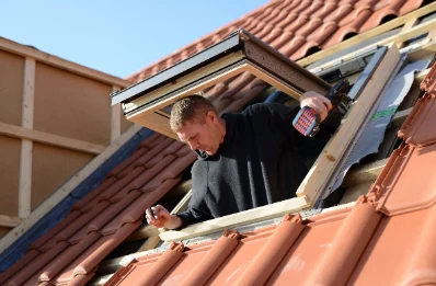 Pose de fenêtres de toit Velux à Houéville